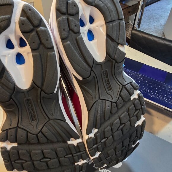 New Balance 740v2 Sneakers - Mercury Red White - U740RD2 - Men's 10.5 NEW - Picture 7 of 12